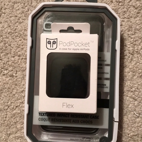 iPhone 7plus case with earpod case ! - Picture 2 of 3